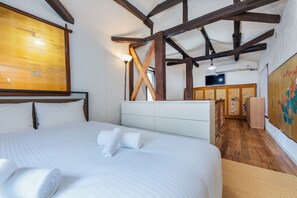 Design Townhome, Garden View | 1 bedroom, blackout drapes, iron/ironing board, free WiFi - Gion Inosuke Machiya (Kyoto)