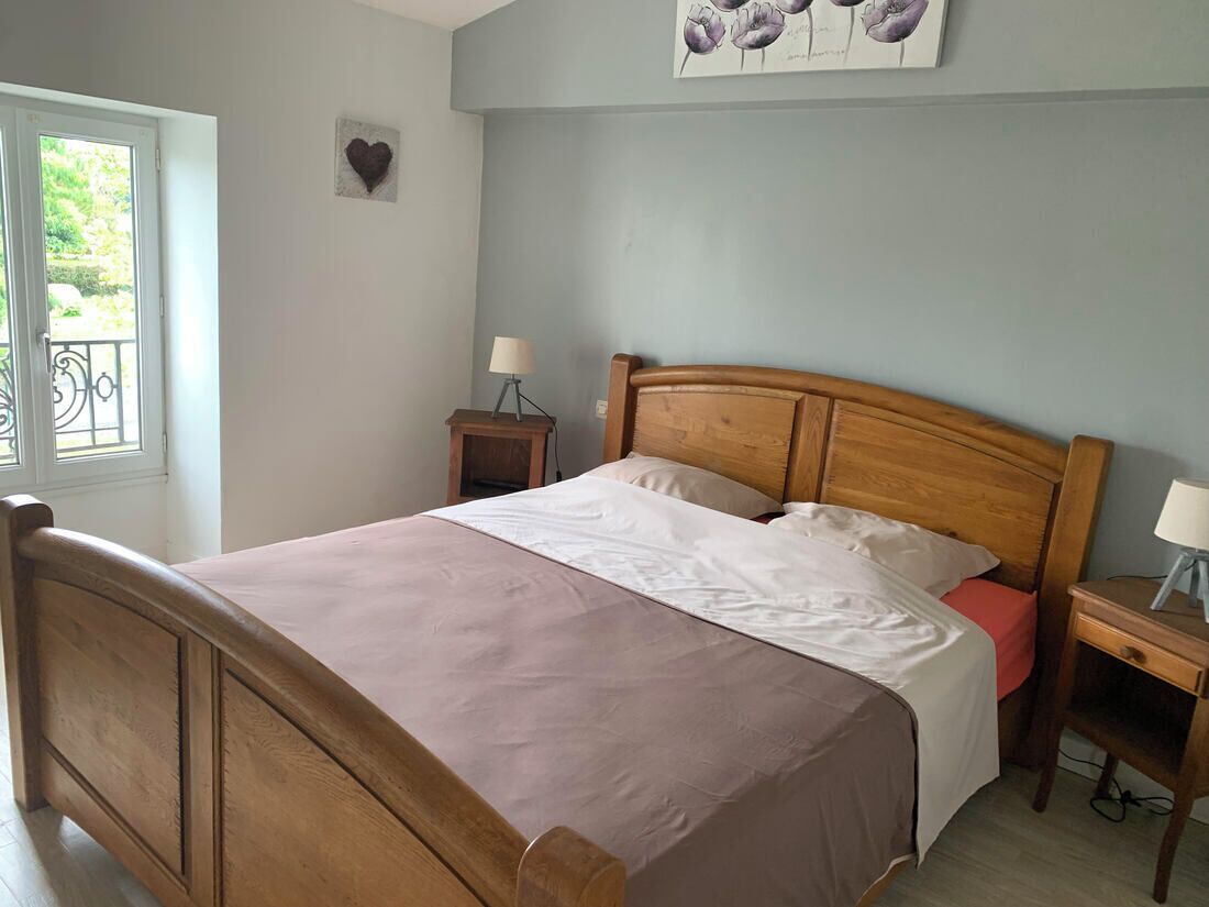 3 chambres, fer et planche à repasser, Wi-Fi, draps fournis