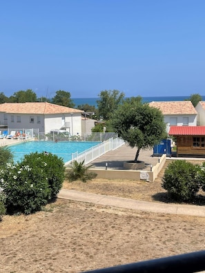 Piscina all'aperto, una piscina riscaldata