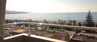 Stunning penthouse first line beach