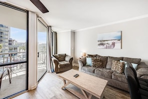 TV - Meridian Plaza 308 - 1 Bedroom (Myrtle Beach)