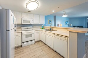 Fridge, microwave, oven, stovetop - 3BR in Sand Dunes Resort, Oceanview, King Suite! (Myrtle Beach)