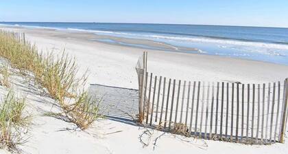1BR Sea Villas in Windy Hill - Steps to the Beach!