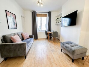Smart TV - Cozy 1-Bedroom flat with FREE Wi-Fi in Shoreditch, Hackney, Old Street (London)