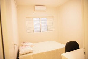 2 dormitorios, escritorio, wifi gratis y ropa de cama