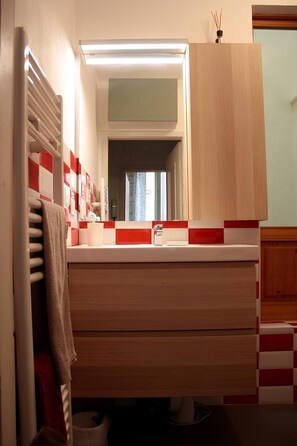 Hair dryer, bidet, towels, soap - B&B St. Euphemia House (Modena)