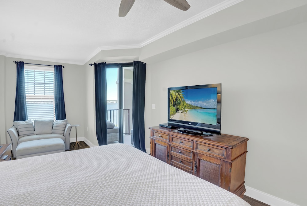 Luxury Condo Rentals With Marina Access Reference: Luxury Bay Front Condo Marina Access Perdido Key