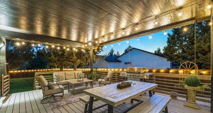 New! Luxury Home ~ Salt Water Hot Tub ~ Dog Friendly ~ Fire Pit