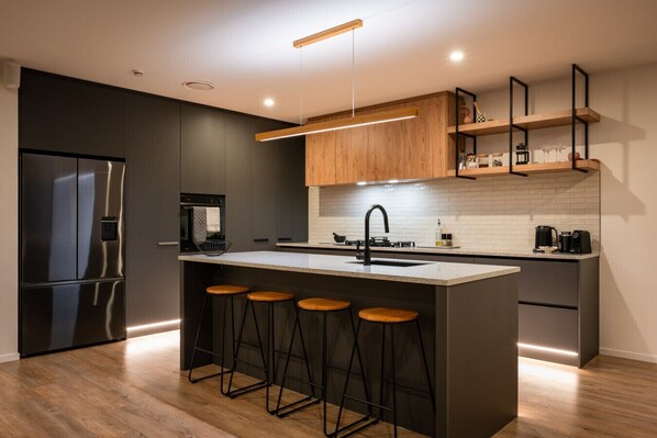 Fridge, microwave, oven, stovetop