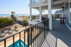 Property grounds - Oceanfront 8 BR Beach House with a Private Pool! Haven of Rest (Murrells Inlet)