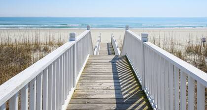 Oceanfront 8 BR Beach House with a Private Pool! Haven of Rest