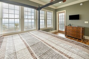 8 bedrooms, Internet, bed sheets