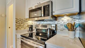 Apartment (1 Bedroom) | Interior