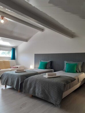 2 soverom, strykejern/-brett, wi-fi og sengetøy