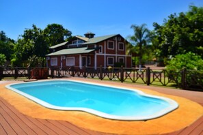 Pool - Beautiful cabins at Iguazu Falls with a pool (Puerto Iguazú)