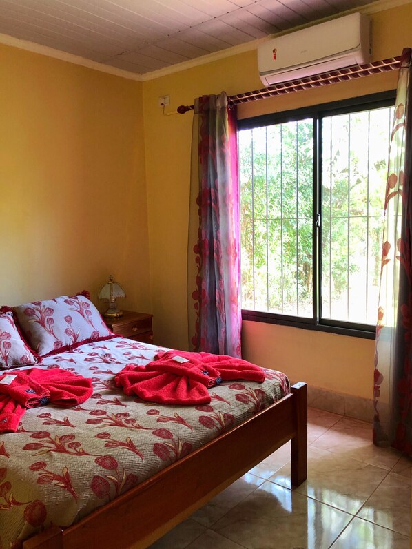 2 habitaciones, wifi gratis y ropa de cama 