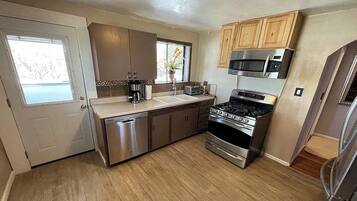 Comfort Apartment, Patio, Mountain View