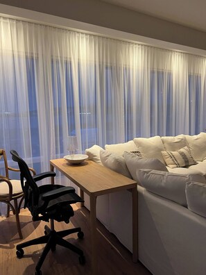 Smart TV, stereo, offices, computer monitors