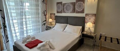 2 chambres, coffres-forts dans les chambres, bureau