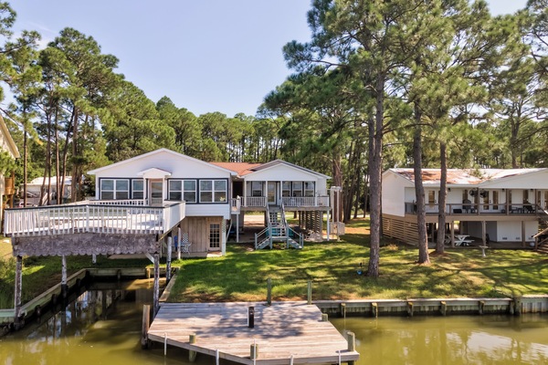 024 Happy Lee Ever After Bay Front Rental House