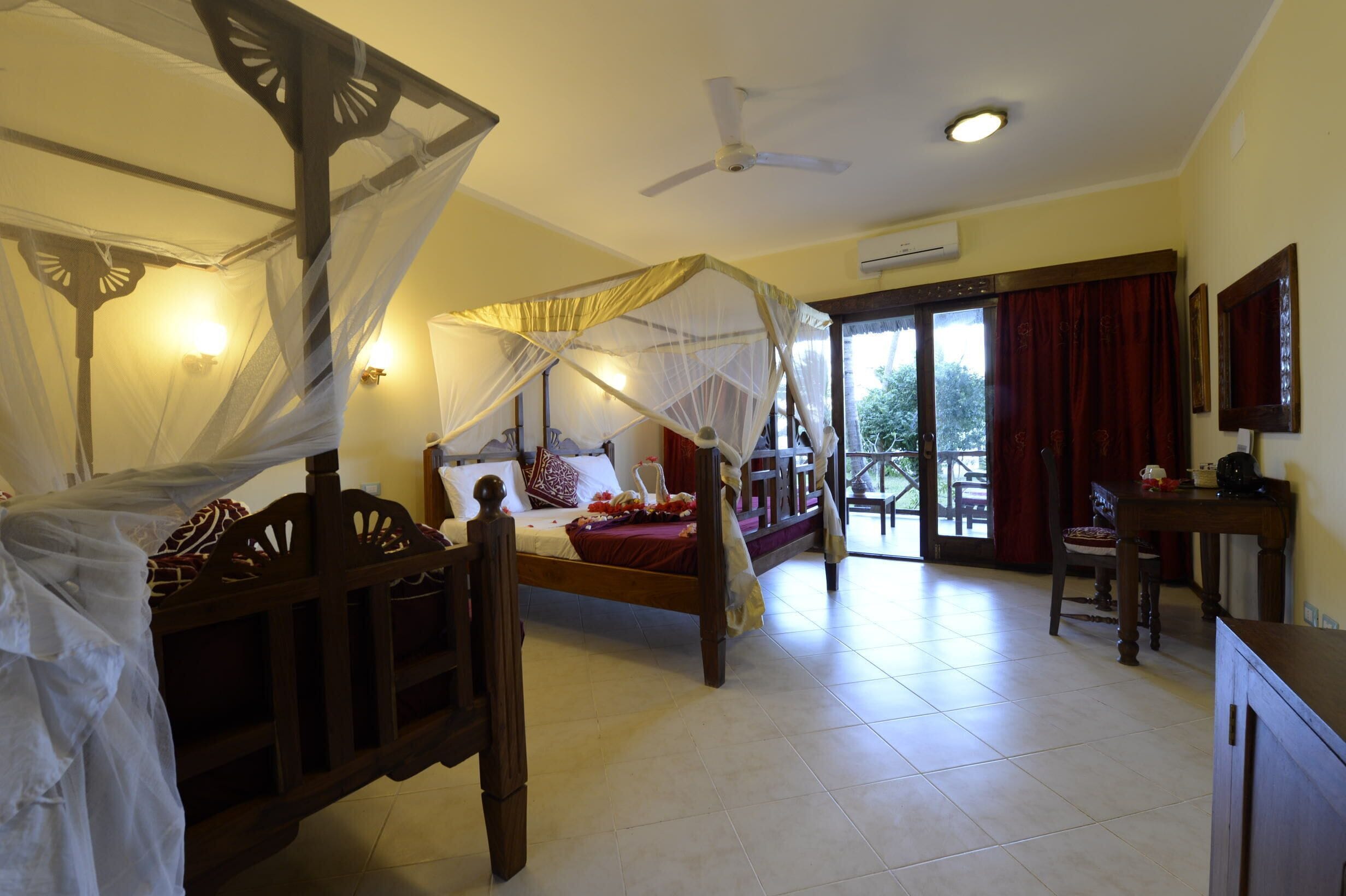 Dobbelt- eller tomannsrom – superior, balkong, sjøutsikt | Dundyner, safe på rommet, blendingsgardiner og sengetøy