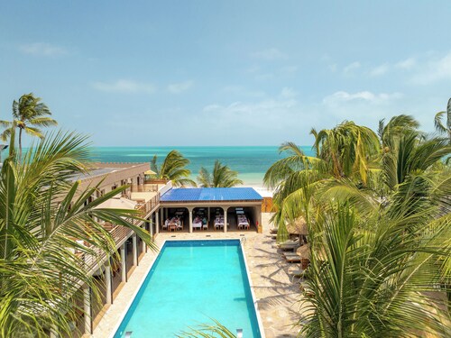 Blackstone Beach Resort 