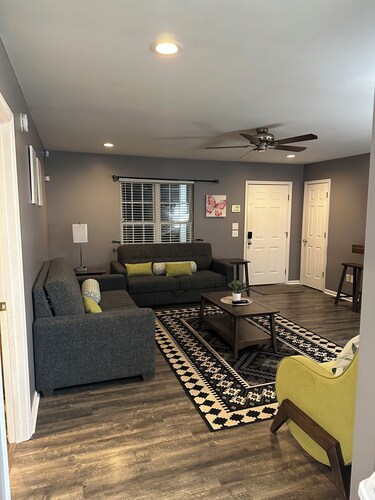 3 BR, 2BA - close to Concord Mills Mall, Speedway, Cabarrus Arena & Event Center