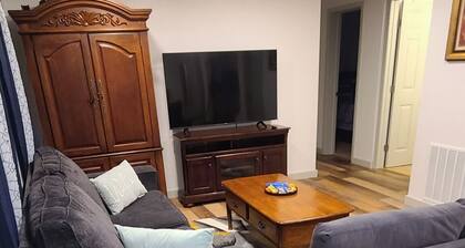 4-bedroom house in brilliant Athens with WiFi, AC