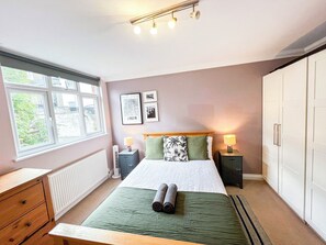 4 bedrooms, iron/ironing board, travel cot, free WiFi