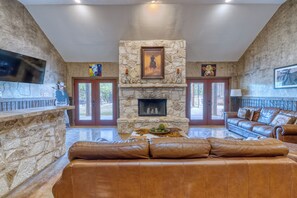 スマートテレビ、暖炉