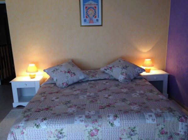 3 bedrooms, WiFi - Holistic Retreat in the foothills of French Pyrenees (Bonnac)