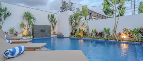 Outdoor pool, pool loungers