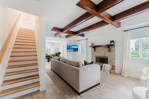 West Palm Oasis w/ Pickleball Court & Pool