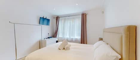 1 bedroom, iron/ironing board, WiFi, bed sheets