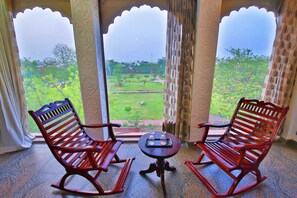 Family Suite | Desk, laptop workspace, free WiFi - Shreevillas Heritage (Jaipur)