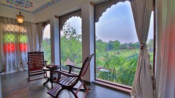 Family Suite | Living area | TV