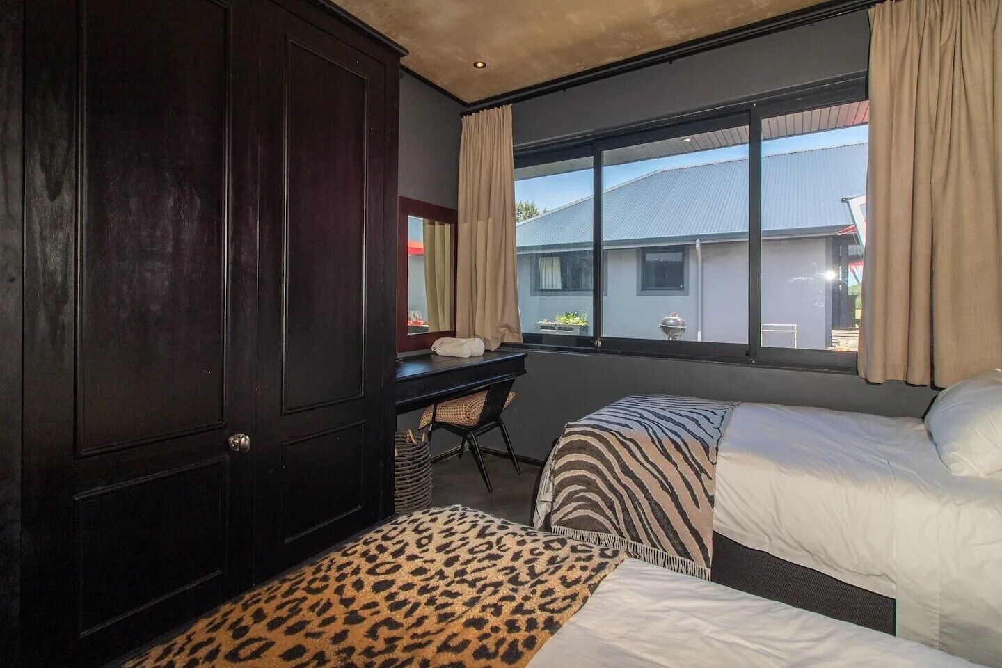 4 soverom, strykejern/-brett, wi-fi og sengetøy