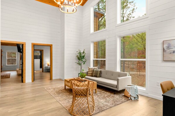 Smart TV, fireplace, ping pong