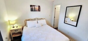 2 室のベッドルーム、WiFi (無料)、ベッドシーツ