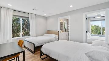 4 makuuhuonetta, työpöytä, silitysrauta/-lauta, Wi-Fi