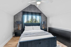 8 Schlafzimmer, Schreibtisch, Bügeleisen/Bügelbrett, WLAN