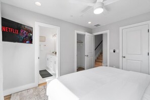 8 habitaciones, escritorio y tabla de planchar con plancha 