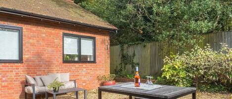 屋外ダイニングエリア