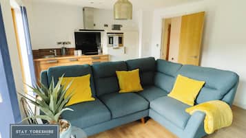 Economy Apartment, City View | Living area