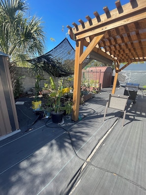 Property grounds - Tiny house No. 3 Charming 1-bedroom, Kitchen in fabulous Pinellas Park with AC (Pinellas Park)