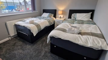 House | 3 bedrooms, iron/ironing board, free WiFi, bed sheets