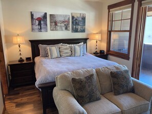 3 soverom, skrivebord, strykejern/-brett og wi-fi (inkludert)