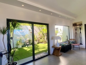 Interior - Ad cancelled..... (Saint Martin)