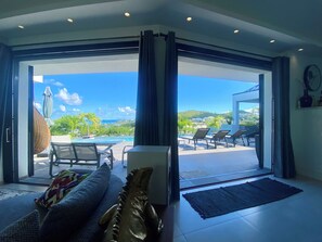 Living area - Ad cancelled..... (Saint Martin)