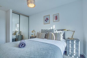 Iron/ironing board, free WiFi